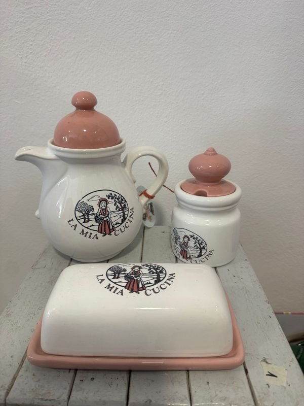 Juego de Tetera, Mantequera y Azucarero "La Mia Cucina"