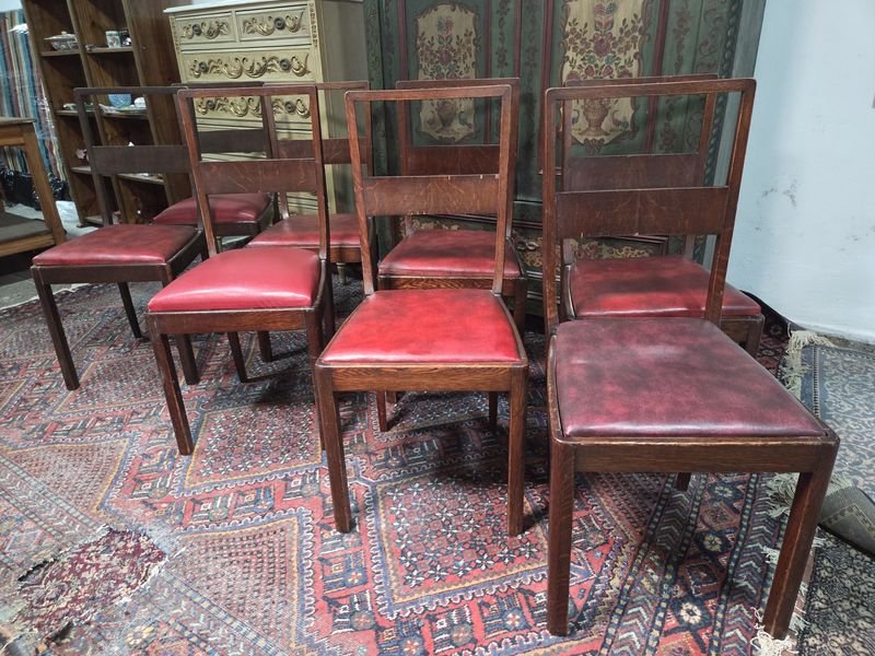 Juego de 8 Sillas de Roble con Asientos de Cuerina Roja