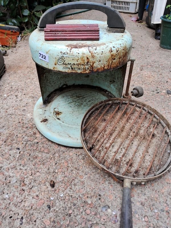 Churrasquera marca Metalloza en mal estado - imagen 2