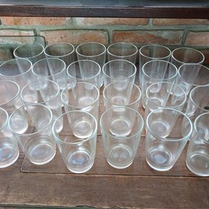 Lote siguiente: 24 Vasos de Vidrio Transparentes
