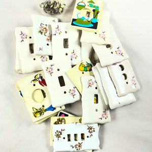 Veintinueve plaquetas en porcelana y melamina - imagen 2