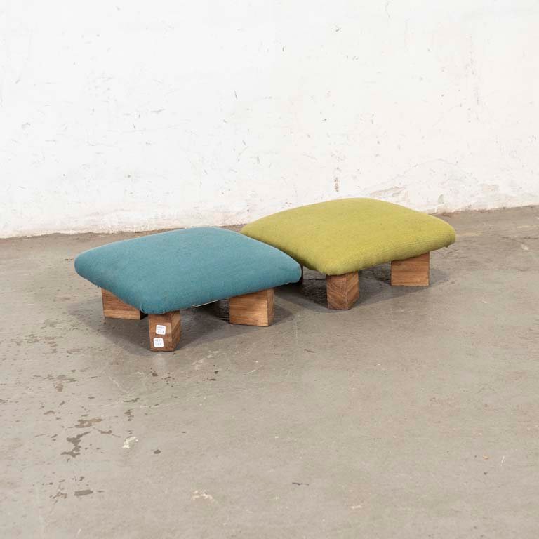Lote siguiente: Tapizados para limpiar, posapies de madera rústica