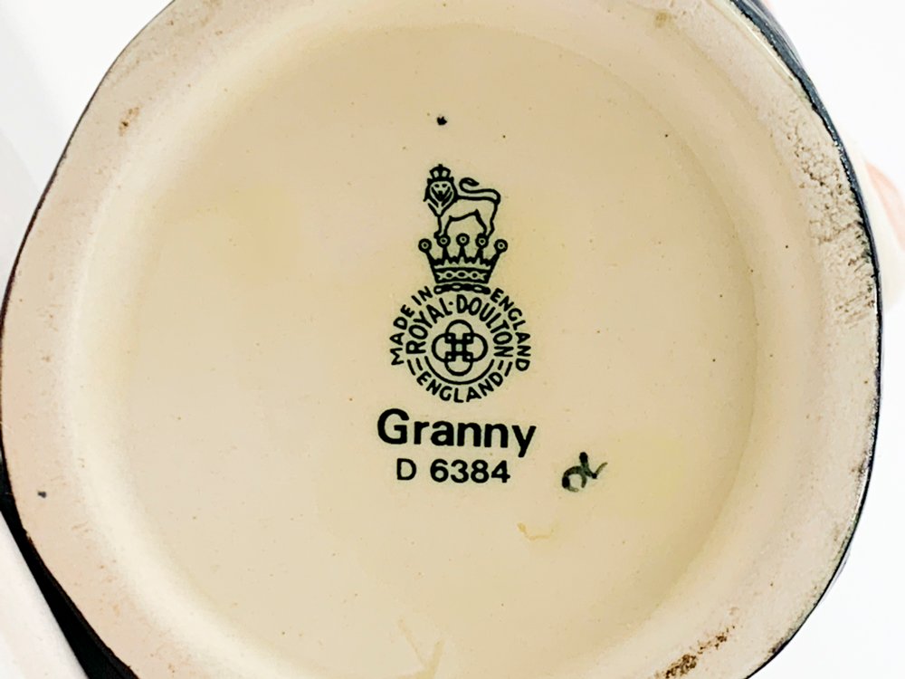 Jarra Royal Doulton con motivo Granny - imagen 4