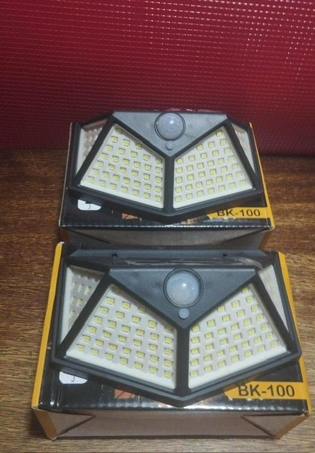 Lote siguiente: Faros de Led Solares con Paneles Solares