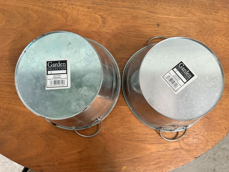 Cubos de Metal Galvanizados en Excelente Estado - imagen 6