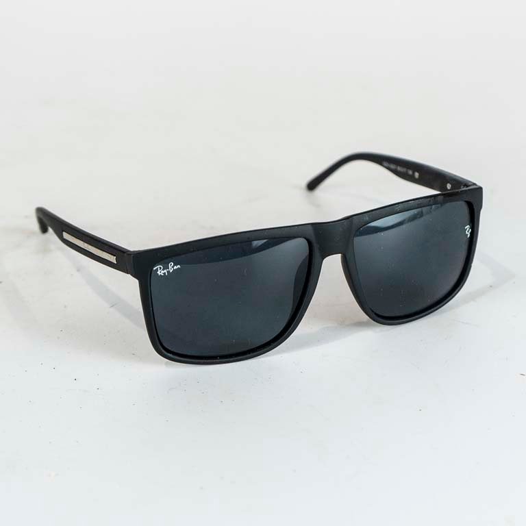 Lote siguiente: Lentes de sol Ray-Ban