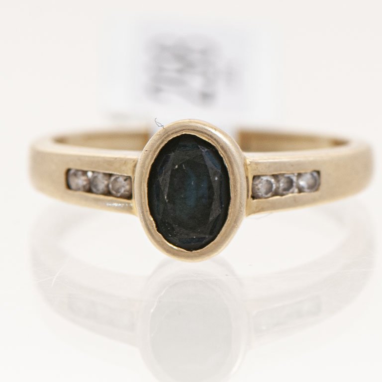 Lote anterior: Anillo de Oro con Diamante y Brillantes