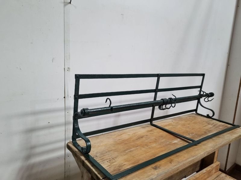 Lote siguiente: Ganchera De Hierro Antiguo