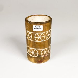 Lote siguiente: Florero de Cerámica Decorado y Firmado - Altura 13 cm