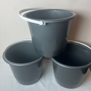 Set de 3 Baldes Plásticos Nuevos Grises - imagen 1