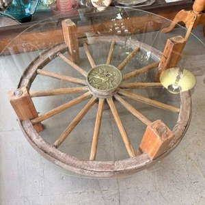 Mesa Ratona Rústica con Rueda de Carro Original y Tapa de Vidrio - imagen 5