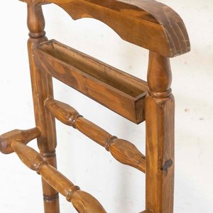 Perchero Despojador de Madera con Detalles en Lustre - imagen 2