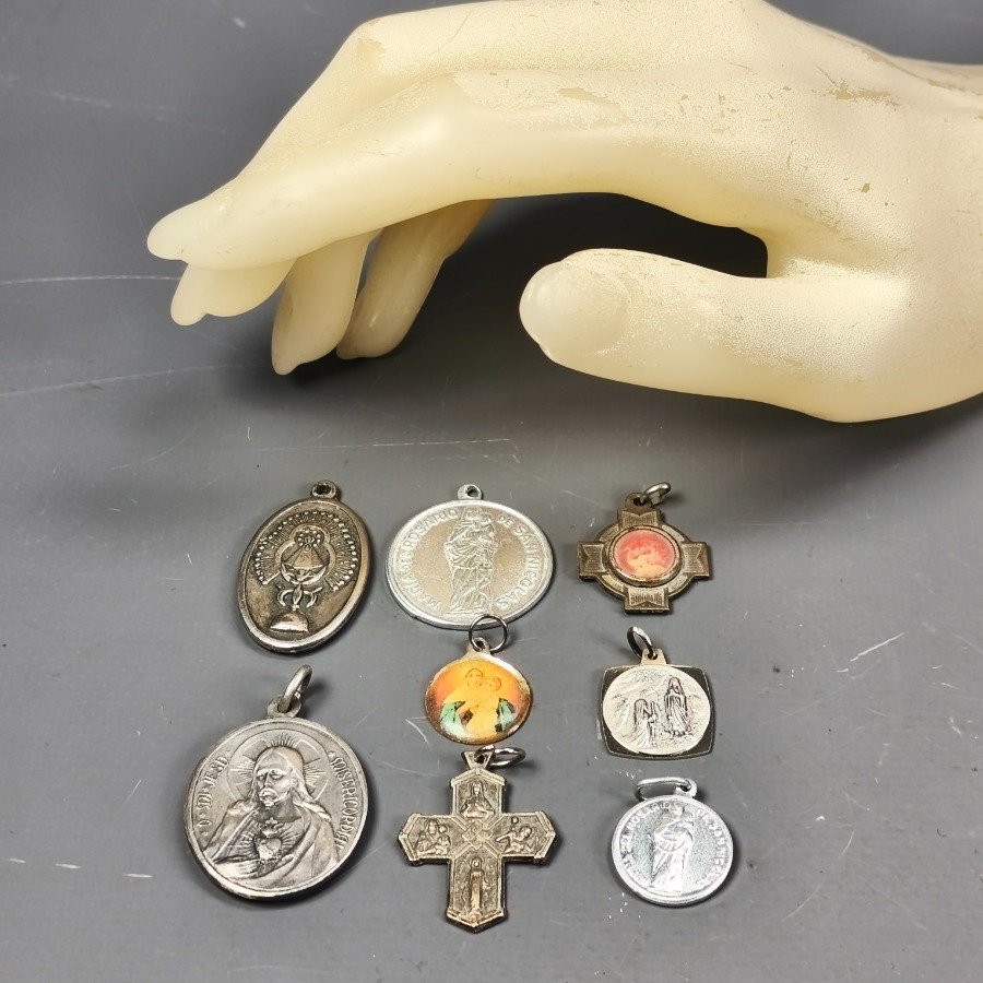 Item 16470 - Image 2