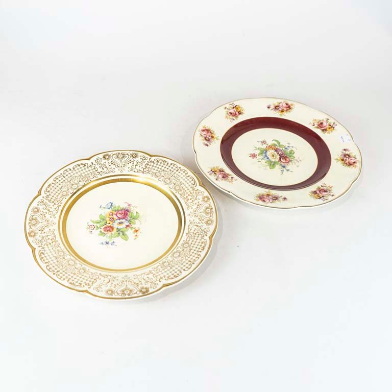 Lote anterior: Platos de loza inglesa decorados flores