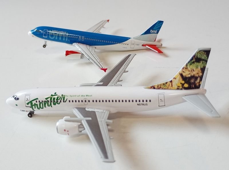 Lote de 2 Aviones a Escala 1/500: Airbus A320 BMI y Frontier