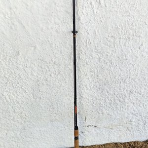 Caña de Pescar Spinning South Bend Intruder IR-355 Graphite 7' (2.12m) - imagen 2