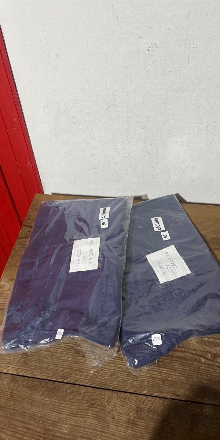 Dos Pantalones Talle 60 Color Azul Marino