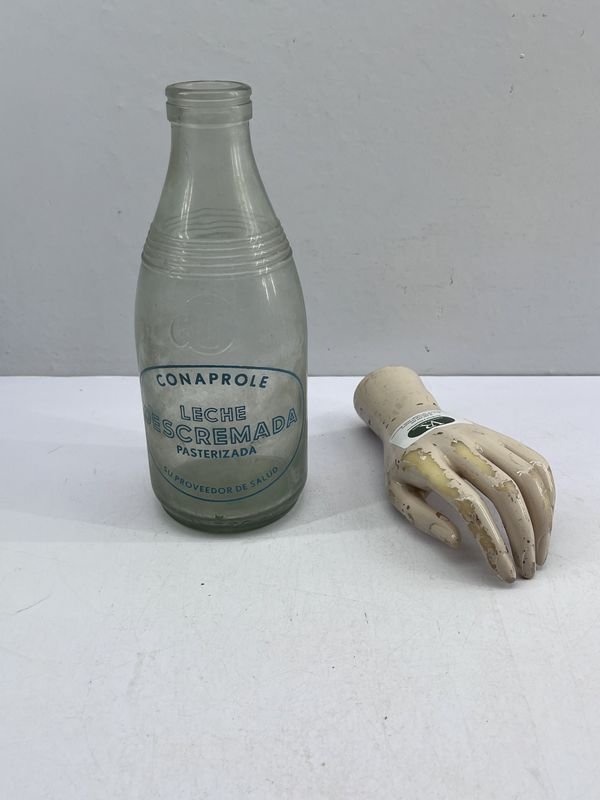 Botella de Leche Descremada Conaprole de Vidrio - 1 Litro - imagen 1