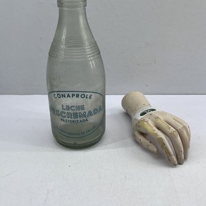 Lote siguiente: Botella de Leche Descremada Conaprole de Vidrio - 1 Litro