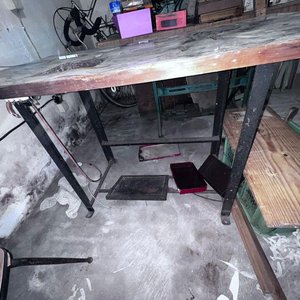Mesa de Trabajo Industrial con Superficie Marmolada - imagen 1