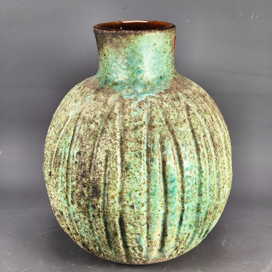 Item 18734 - Image 0