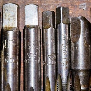14 Machos Ingleses para Roscado - imagen 5