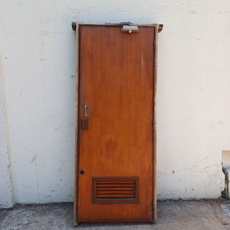 Puerta de contrachapado de cedro con marco de cedro y accesorios - imagen 5