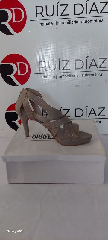 Zapatos de tacón alto para mujer