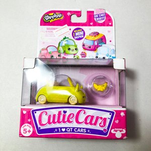 Lote de Juguetes: Autos Cutie Cars, Godzilla vs. Kong, Set de Cocina y Muñecas - imagen 3
