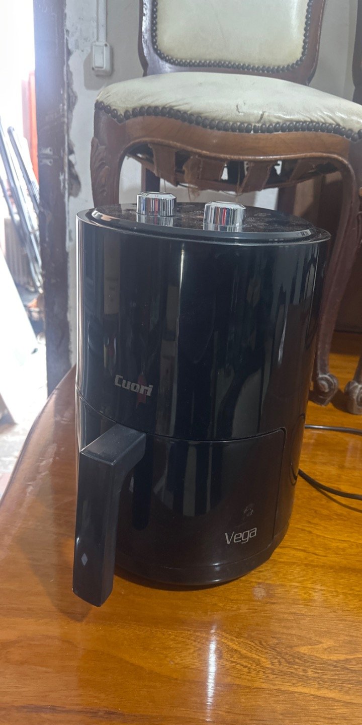 Freidora de Aire Eléctrica Cuori Vega Negra