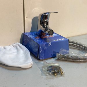 Grifería Monocomando para Bidet DEVE Cromada con Rótula Móvil y Flexibles - imagen 1