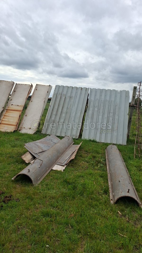 Lote de Chapas Metálicas y Elementos de Construcción