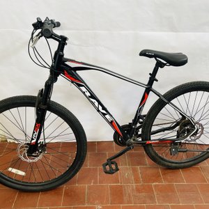 Bicicleta Rave Rodado 26 Negra con Detalles Rojos y Blancos - imagen 5