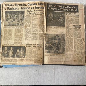 Lote anterior: Libro de Colección: Recortes de Diarios sobre Grandes Corredores y Carreras de Ciclismo