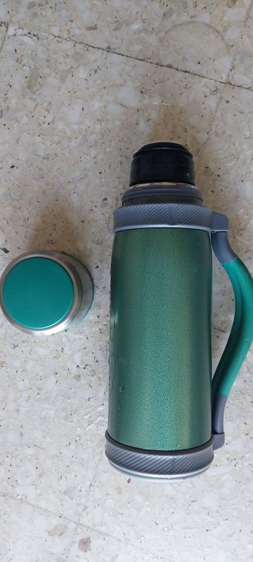 Lote siguiente: Agua en Botella con Término