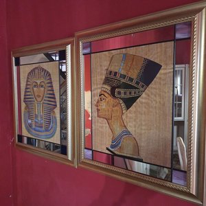 Lote anterior: Par de Cuadros Decorativos Egipcios con Marco Dorado