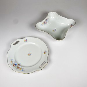 Dos piezas de porcelana checa decoración floral, centro y bandeja masas - imagen 1