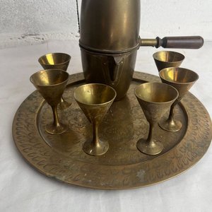 Juego de Café Turco en Bronce con Cafetera, 6 Copas y Bandeja Cincelada - imagen 3