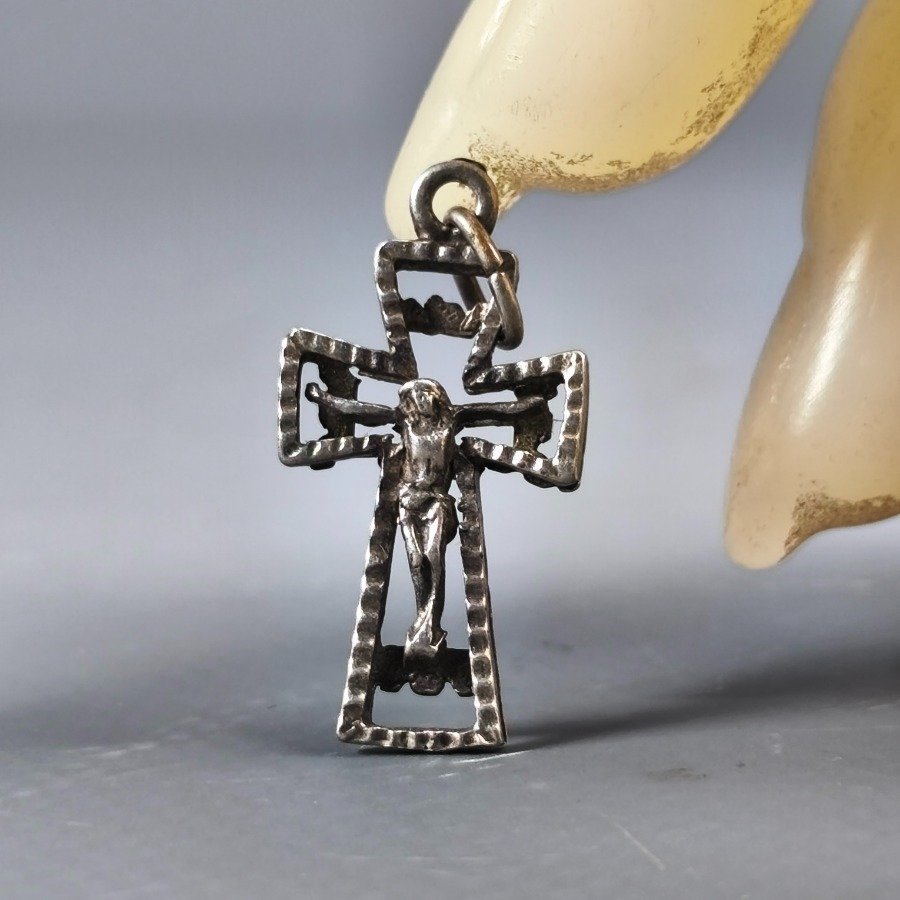 Item 16323 - Image 4