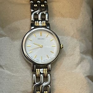 Reloj Seiko Mujer Elegante Bicolor Joyería Esfera Nacarada - imagen 3