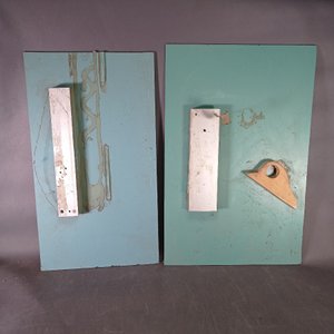 Dos Espejos Rectangulares Decorados con Grabados - imagen 5