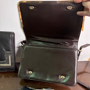Lote de 3 Carteras Clásicas de Cuero y Piel de Serpiente - imagen 3