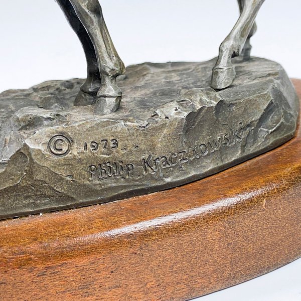 Bronce firmado, estatua de un hombre a caballo, medidas 18 x 19 cm. - imagen 5