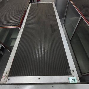 Mostrador Vitrina Metálico con Estantes y Frente de Vidrio - imagen 2