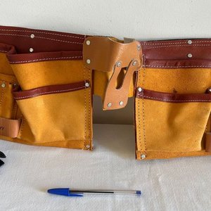 Cinturón Porta Herramientas de Cuero con Múltiples Bolsillos - imagen 1