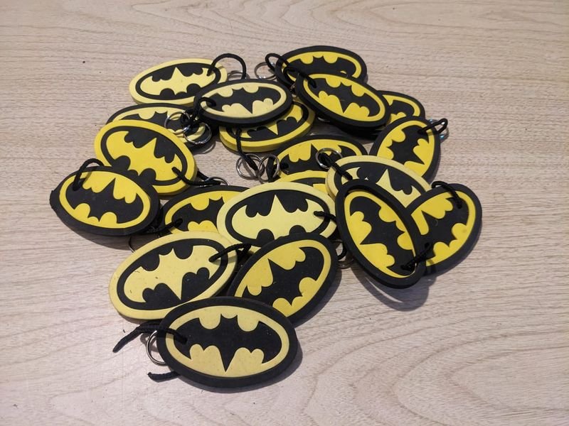 Lote siguiente: Llaveros con motivo Batman
