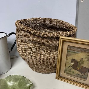 Lote de 7 piezas: 3 centros de mesa verdes, reloj, jarra, cuadro y canasto - imagen 6