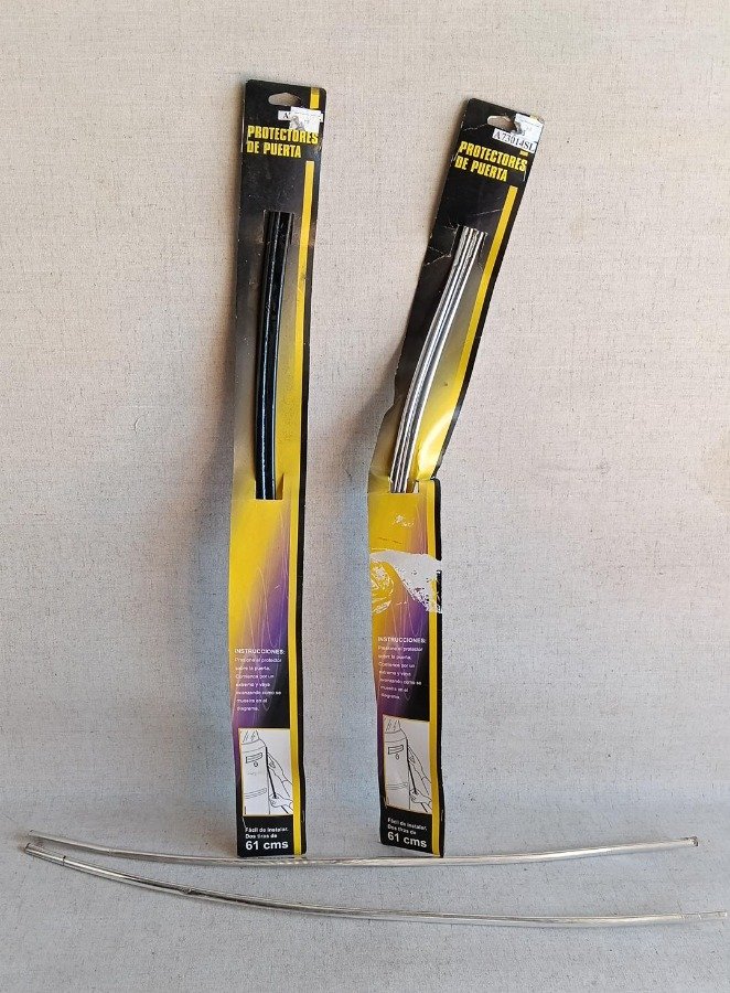 Protectores de Puerta de Auto 61 cm (Sin Uso)