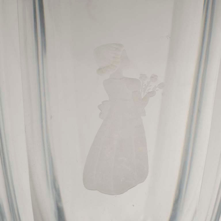 Florero cristal Orrefors con niña tallada - imagen 2