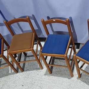 4 Sillas de Madera Tapizadas (3 Azul, 1 Beige) - imagen 2